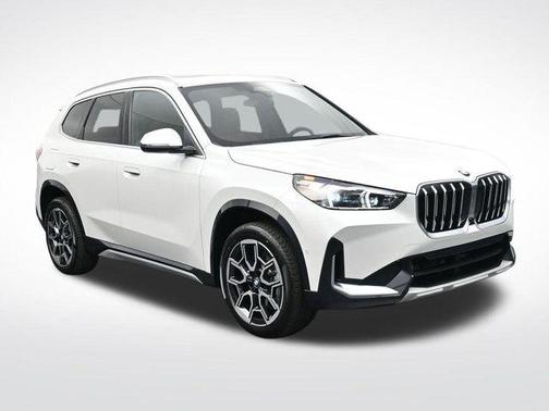 Mineral White Metallic 2026 BMW X1 xDrive28i
