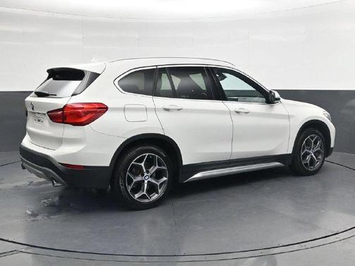 Alpine White 2018 BMW X1 xDrive28i