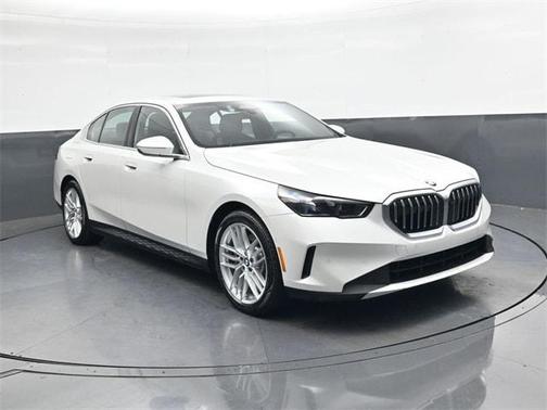 2025 BMW 530 i