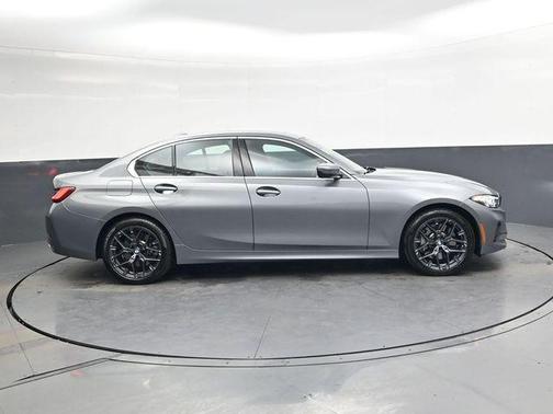 2025 BMW 330 i xDrive