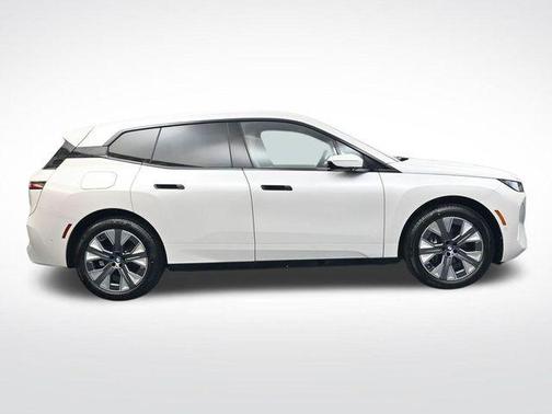 Mineral White 2026 BMW iX xDrive45