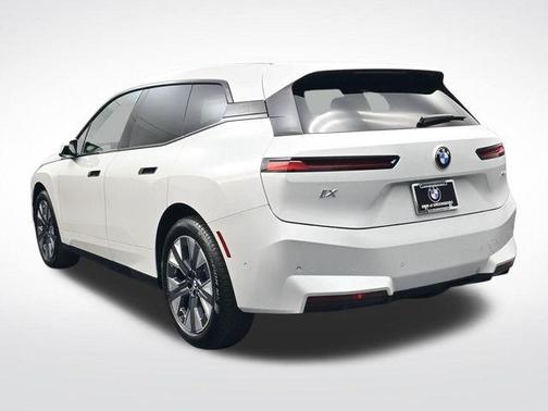 Mineral White 2026 BMW iX xDrive45