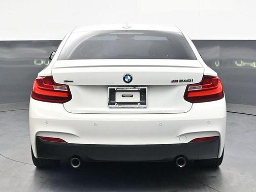 Alpine White 2017 BMW M240 i xDrive