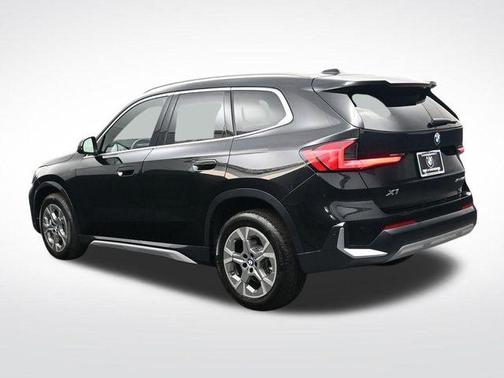 Black Sapphire Metallic 2026 BMW X1 xDrive28i