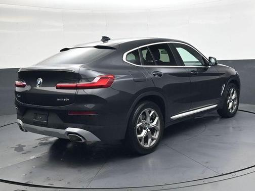 2025 BMW X4 xDrive30i