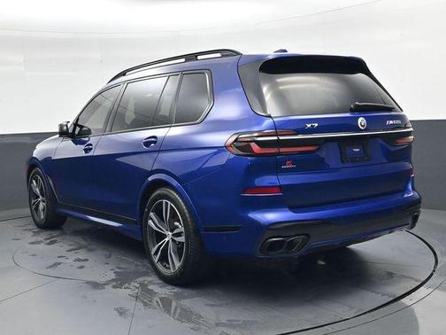 Bay Blue 2023 BMW X7 M60i