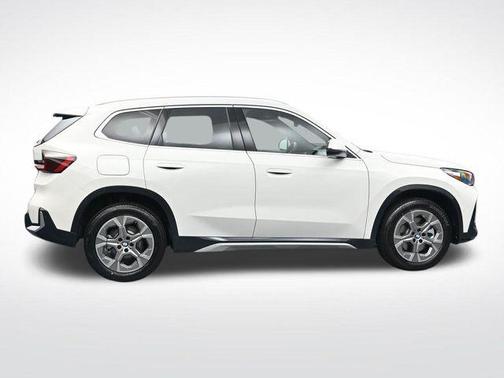 Alpine White 2026 BMW X1 xDrive28i