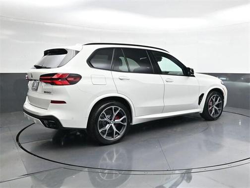 2026 BMW X5 M60i