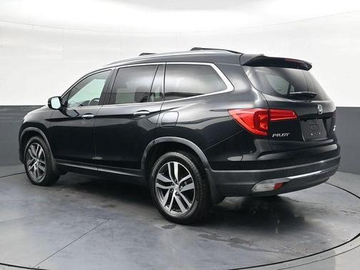 Crystal Black Pearl 2016 Honda Pilot Elite