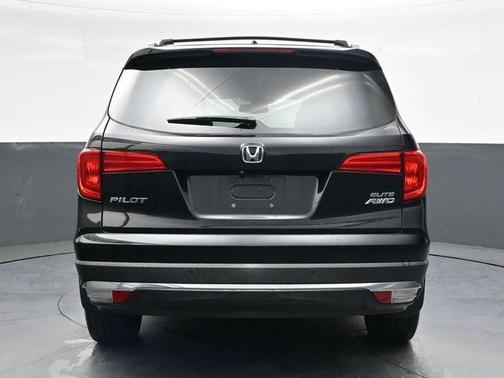 Crystal Black Pearl 2016 Honda Pilot Elite