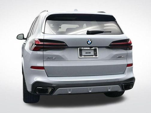 Gray Metallic 2026 BMW X5 xDrive40i