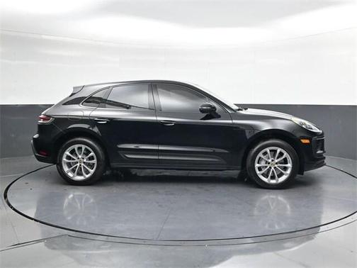 2023 Porsche Macan T