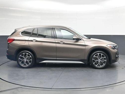 Jucaro Beige Metallic 2020 BMW X1 xDrive28i