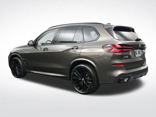 Manhattan Green Metallic 2026 BMW X5 xDrive40i
