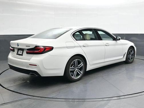 2023 BMW 530 i
