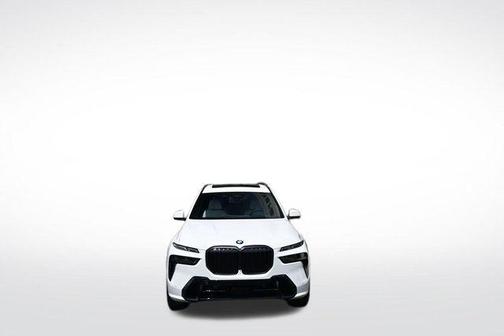 Alpine White 2027 BMW X7 xDrive40i