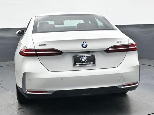 2025 BMW 530 i xDrive