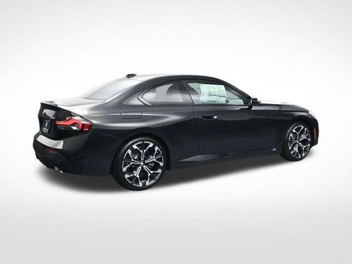 2025 BMW 230 i xDrive