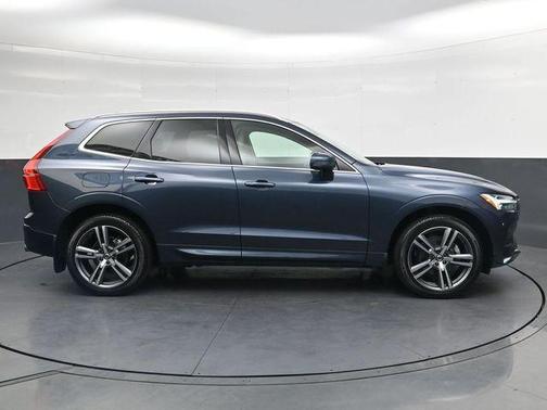 Denim Blue Metallic 2021 Volvo XC60 T5 Momentum