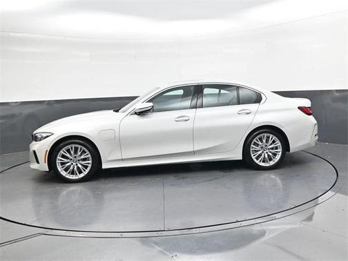 2024 BMW 330e 330e