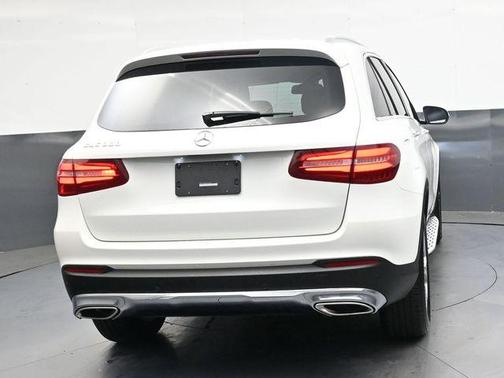 Polar White 2018 Mercedes-Benz GLC 300 Base