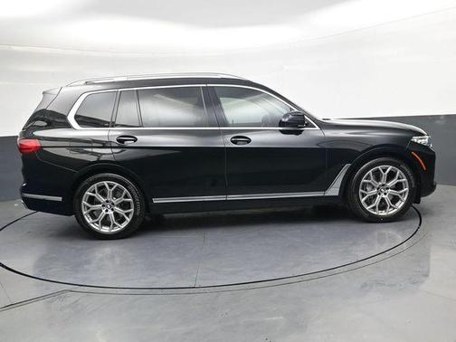 Jet Black 2021 BMW X7 xDrive40i