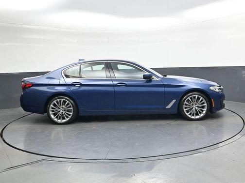 2023 BMW 530 i