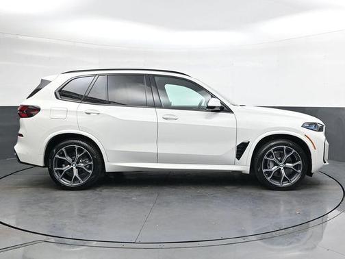 Alpine White 2026 BMW X5 xDrive40i