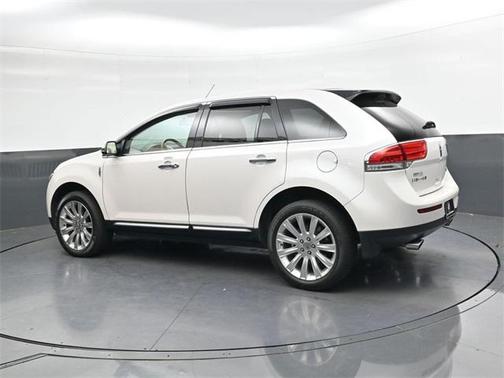 2014 Lincoln MKX Base