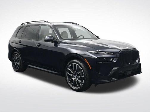 Carbon Black Metallic 2027 BMW X7 xDrive40i