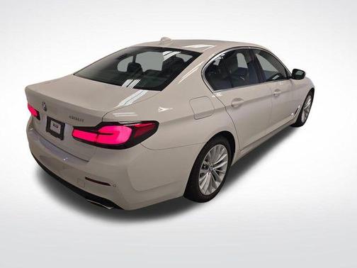 2023 BMW 530 i
