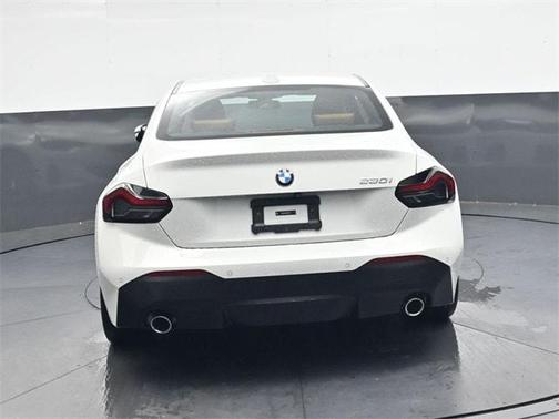 2024 BMW 230 i