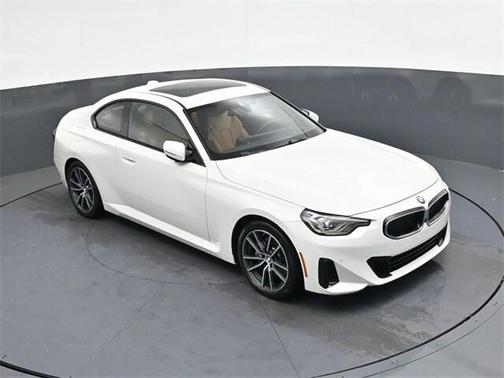 2024 BMW 230 i