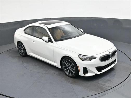 2024 BMW 230 i