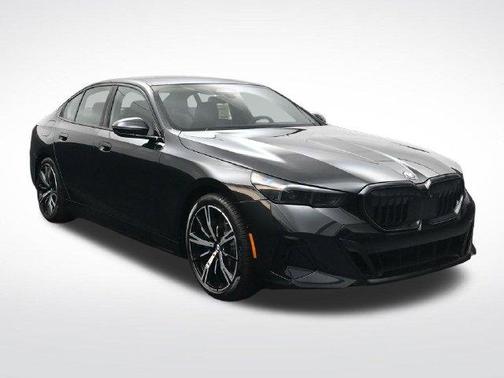 Black Sapphire Metallic 2027 BMW 550e 550E XDRIVE