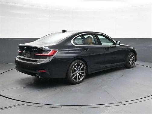 2022 BMW 330 i xDrive