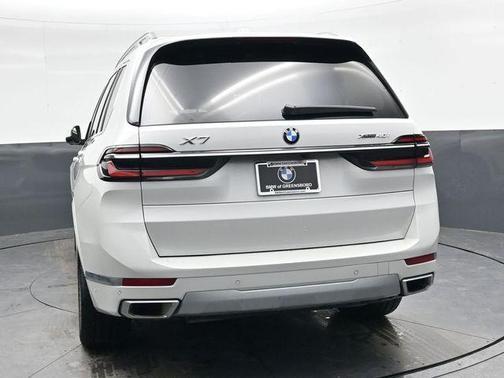 2025 BMW X7 xDrive40i