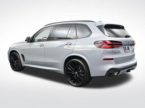 Gray Metallic 2026 BMW X5 xDrive40i