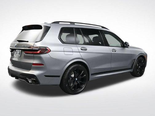 Gray Metallic 2027 BMW X7 xDrive40i