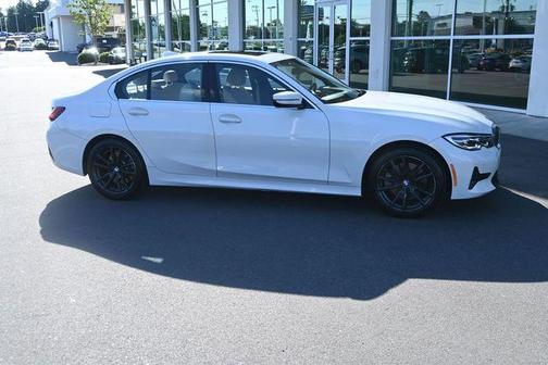 Alpine White 2019 BMW 330 i xDrive