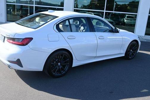 Alpine White 2019 BMW 330 i xDrive