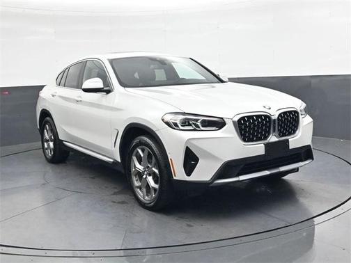 2025 BMW X4 xDrive30i