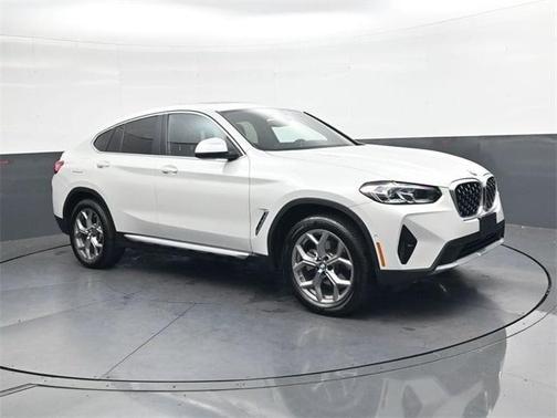 2025 BMW X4 xDrive30i