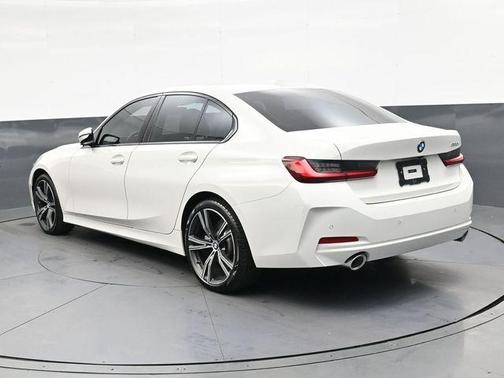 Alpine White 2023 BMW 330 i
