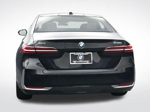 Black Sapphire Metallic 2026 BMW 530 i xDrive