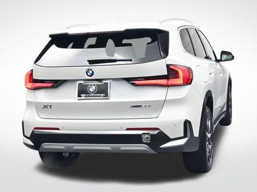 Mineral White Metallic 2026 BMW X1 xDrive28i