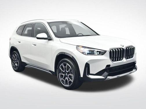 Mineral White Metallic 2026 BMW X1 xDrive28i