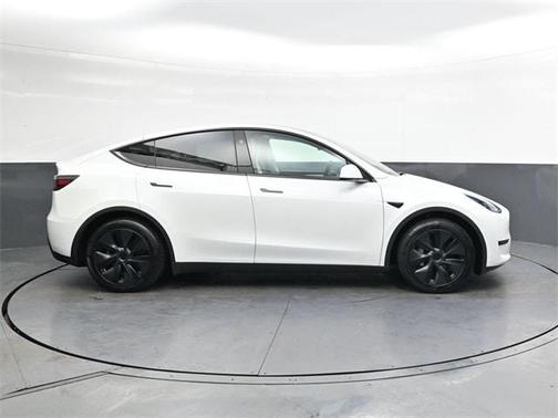 2025 Tesla Model Y Long Range