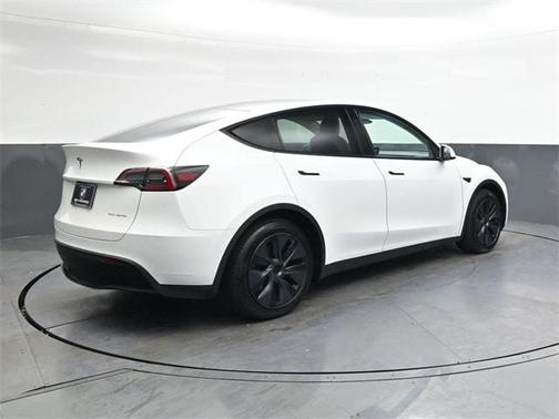 2025 Tesla Model Y Long Range