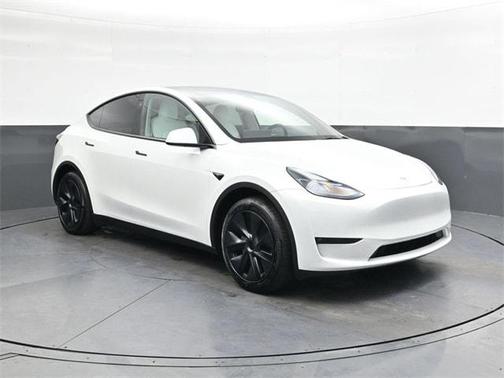 2025 Tesla Model Y Long Range